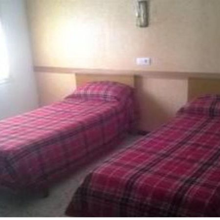 Neptuno Hostal يوريت دي مار المظهر الخارجي الصورة